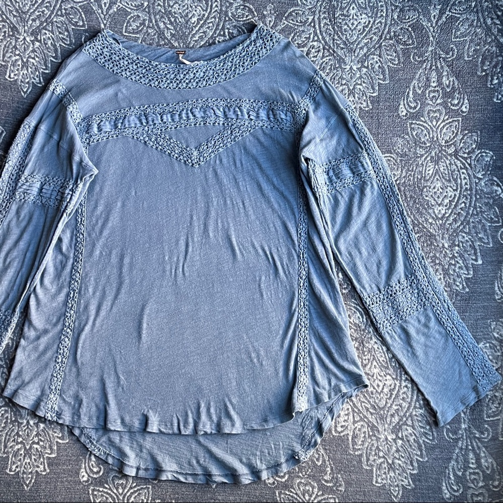 Free People Boy Meets Girl Crochet Lace Trim Top Size Small - Picture 5 of 10